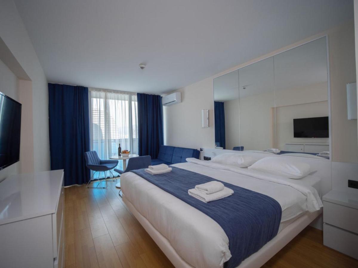 Royal Sea Breeze Apartments 바투미 외부 사진
