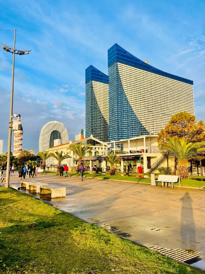 Royal Sea Breeze Apartments 바투미 외부 사진