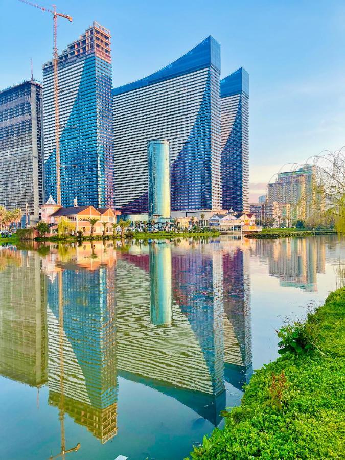 Royal Sea Breeze Apartments 바투미 외부 사진