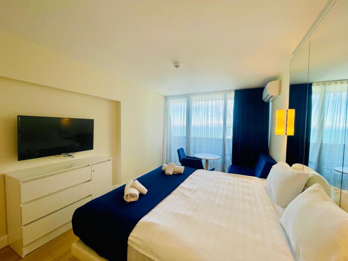 Royal Sea Breeze Apartments 바투미 외부 사진