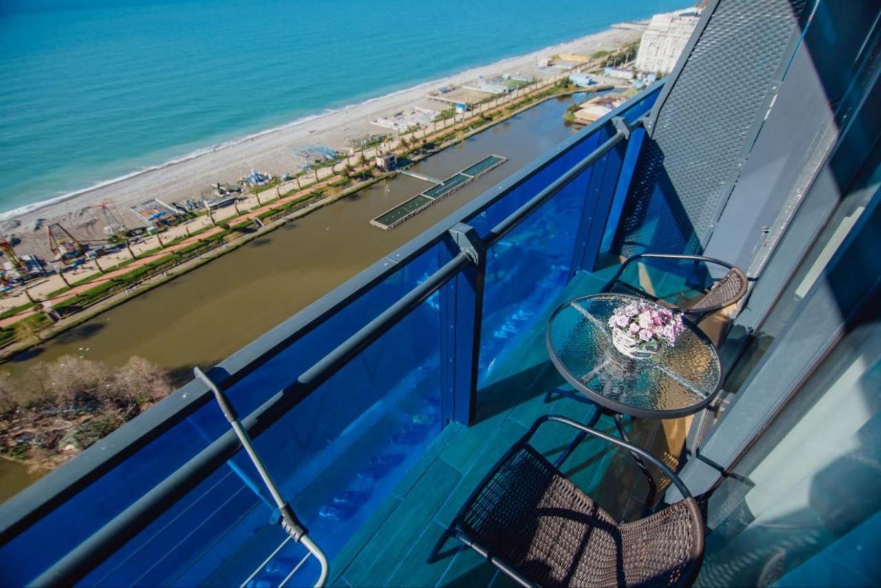 Royal Sea Breeze Apartments 바투미 외부 사진